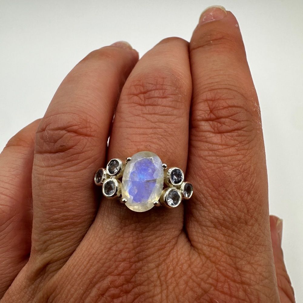 AMAZING rainbow moonstone faceted oval with bezel set iolites in 925 ring!‎